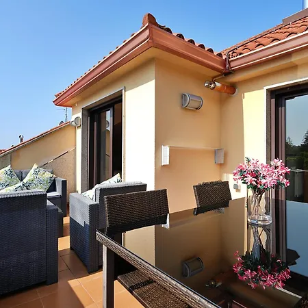 Galihost - Atico Con Piscina Y Vistas En